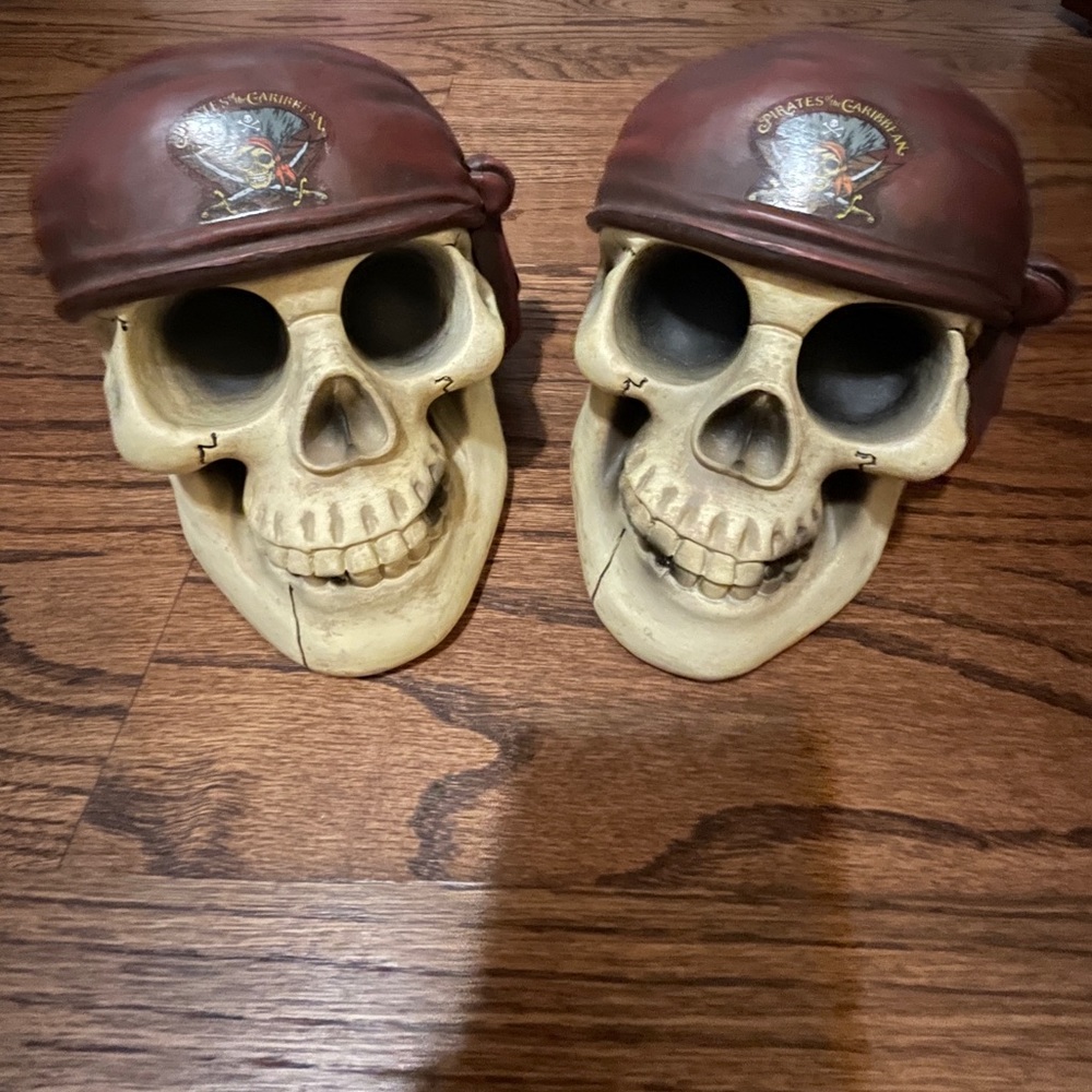 Disney Pirates of the Caribbean Bandana Skulls Pair with hidden compartment